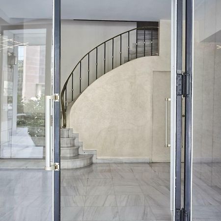 Chic One Bd Apartment With Hilton View Atenas Exterior foto