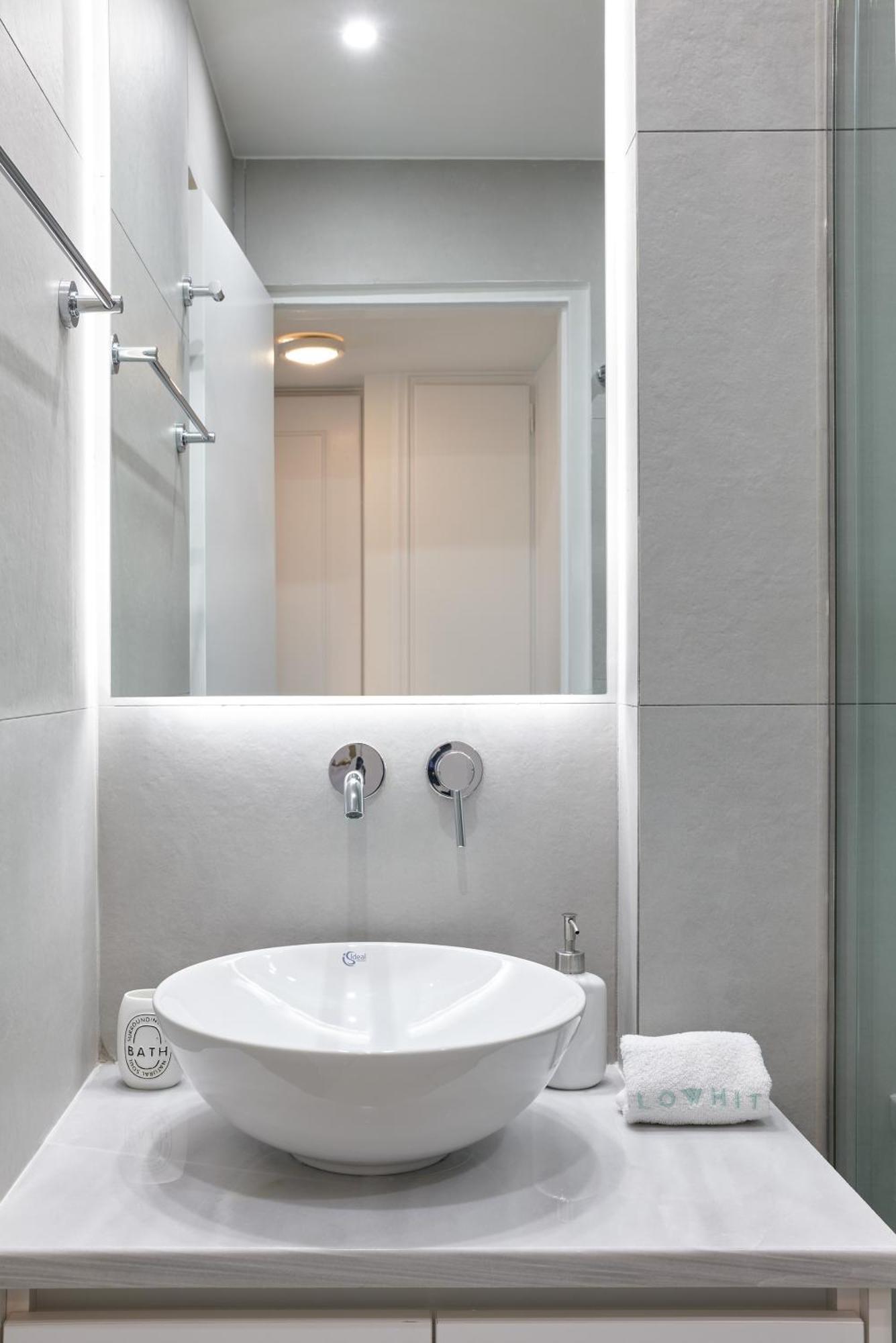 Chic One Bd Apartment With Hilton View Atenas Exterior foto